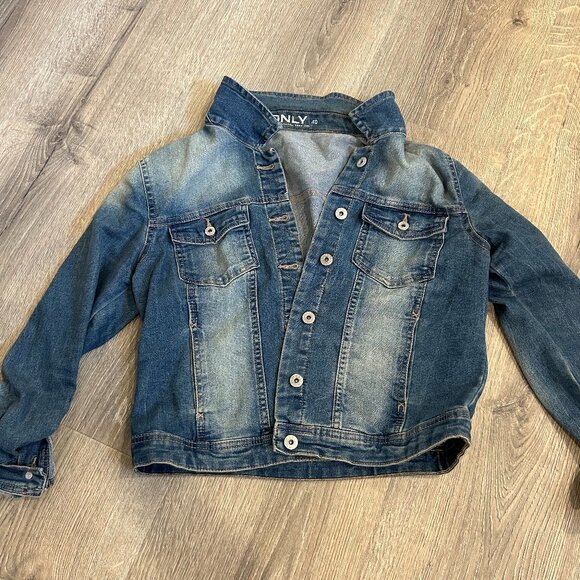 Denim jacket - Picture 1 of 2